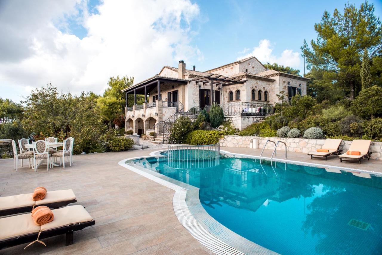 Villa Alexandros - Stone Villa - B&B