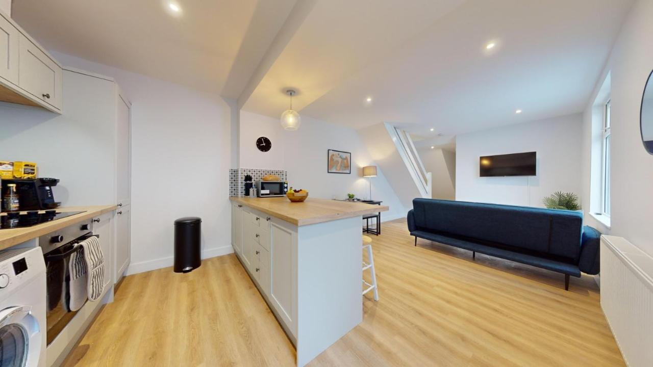 Impressive Two Bedroom | WiFi - Chambres d’hôtes Cardiff