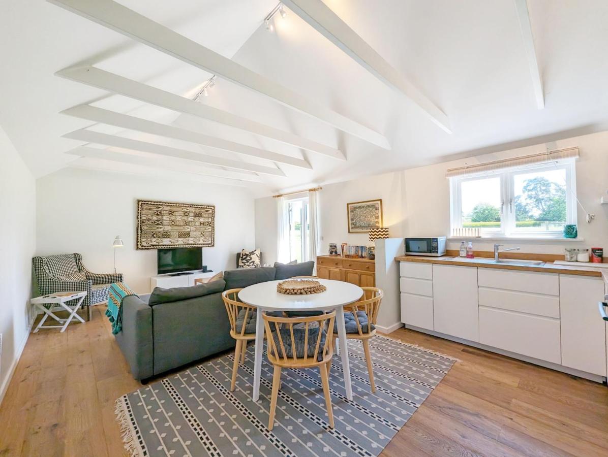 The Dairy, Birdham - B&B