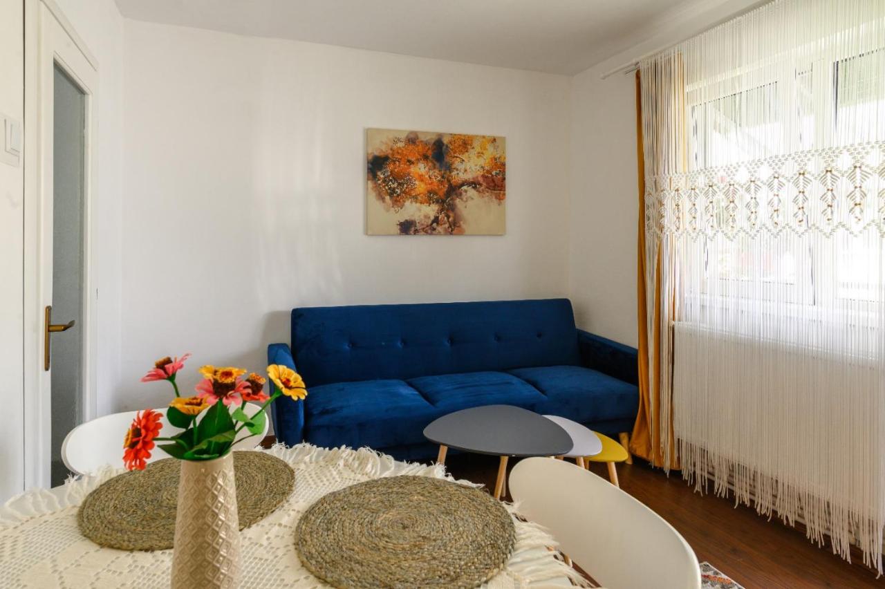 B&B Bistritz - Apartament Corina cu parcare - Bed and Breakfast Bistritz