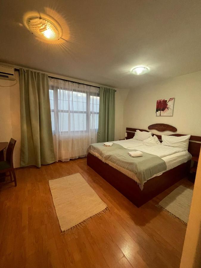 Camera Matrimoniale con Letto Supplementare
