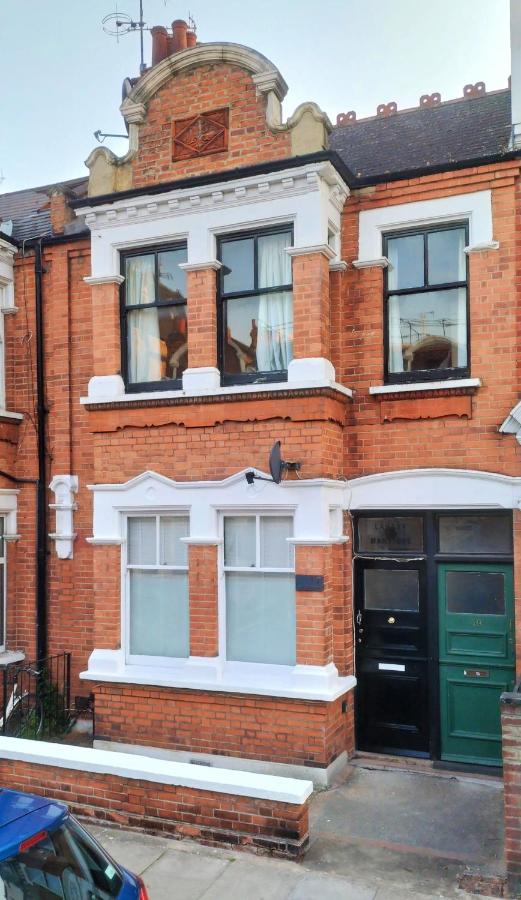 4 bedroom apartment ground floor for up to 7 guests - B&B