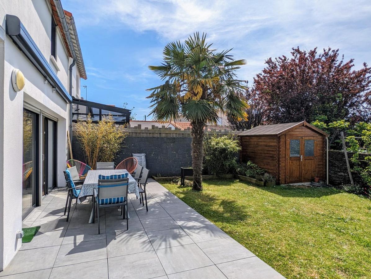 Maison spacieuse avec jardin proche plage & centre - Chambres d’hôtes