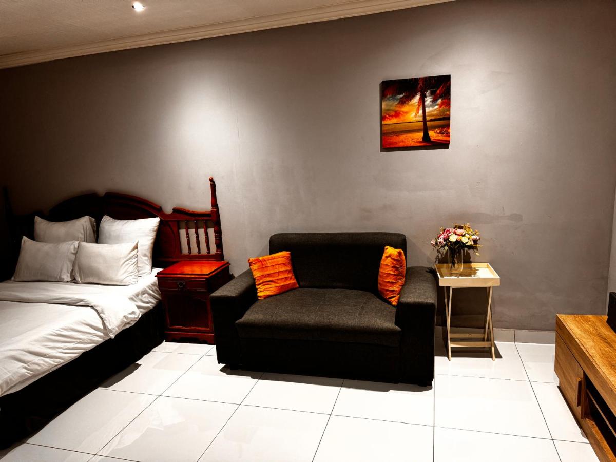 B&B Cape Town - Mila Lodge 1 - Bed and Breakfast Cape Town