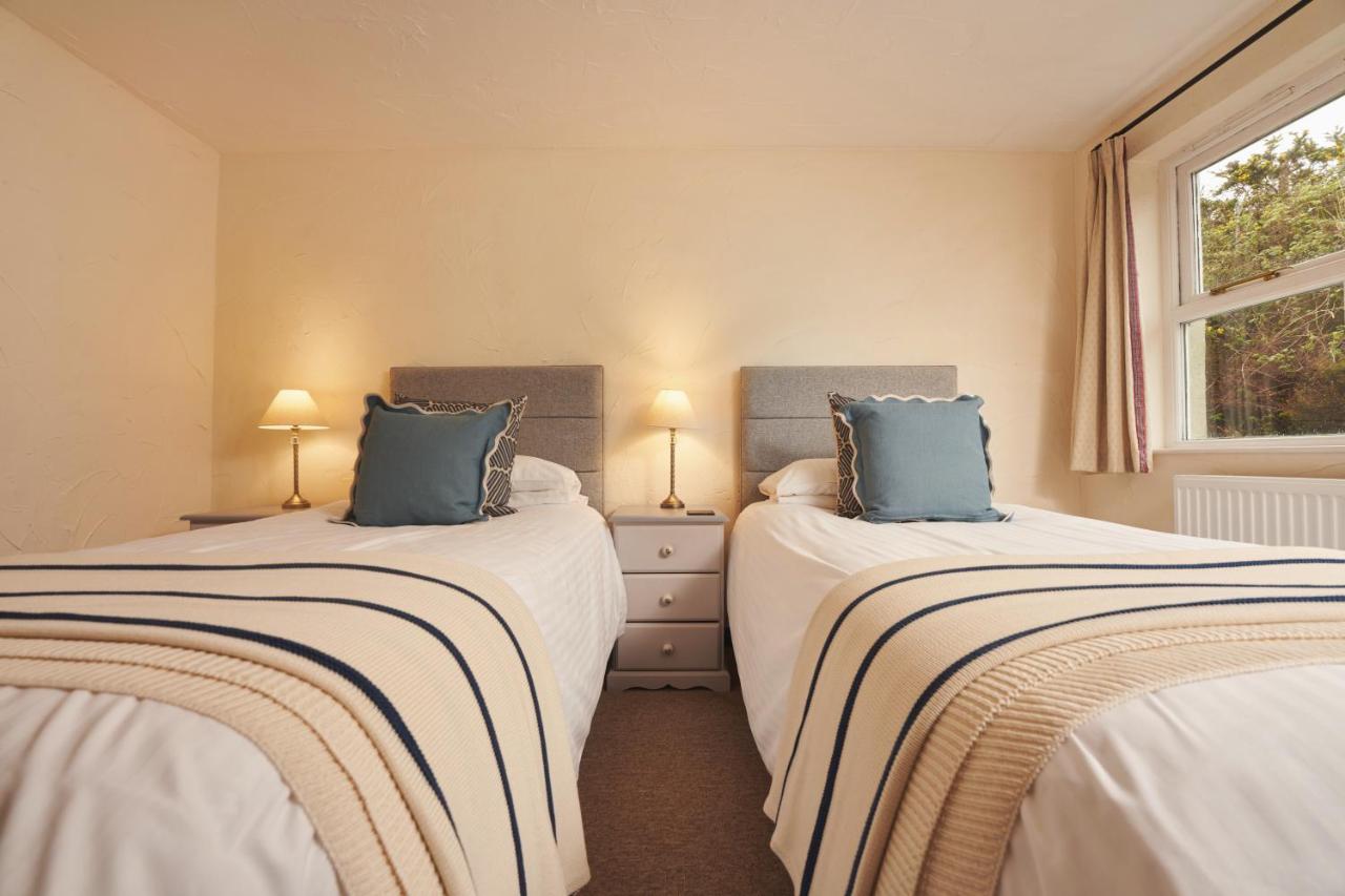 Twin Room with View
