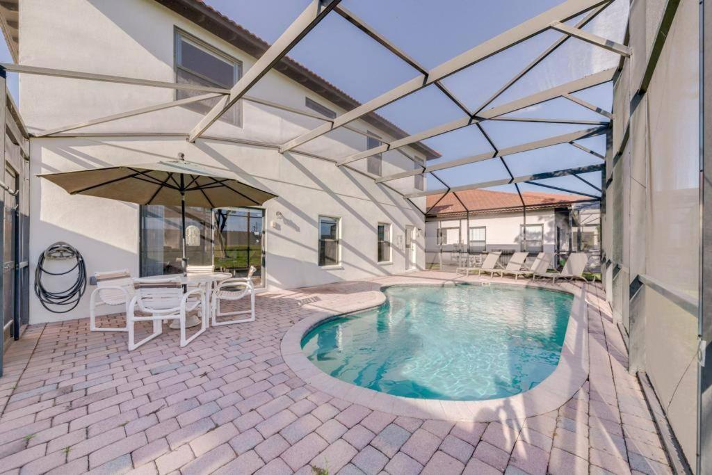 557-Impressive Two Story Private Villa with South Facing Pool 4 Large Bedrooms - B&B