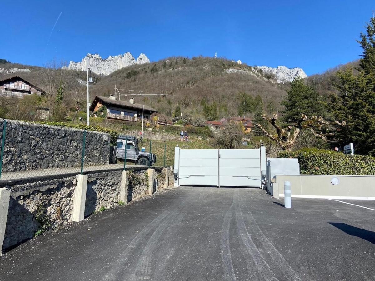 Appartement Duplex vue lac et montagne à Talloires - Chambres d’hôtes Talloires