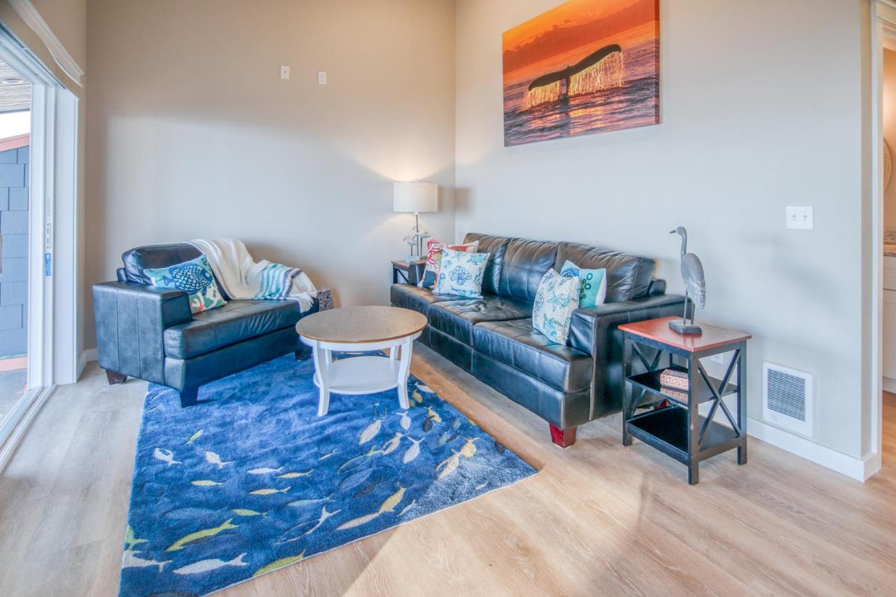 Ocean View & Whale Watching! Spouting Horn Three - B&B Depoe Bay