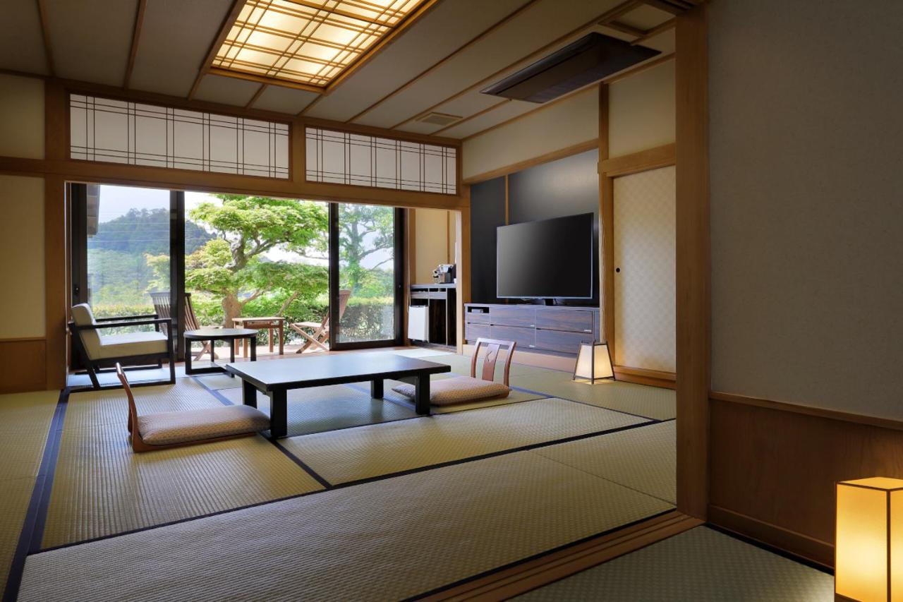 Japanese-Style Room