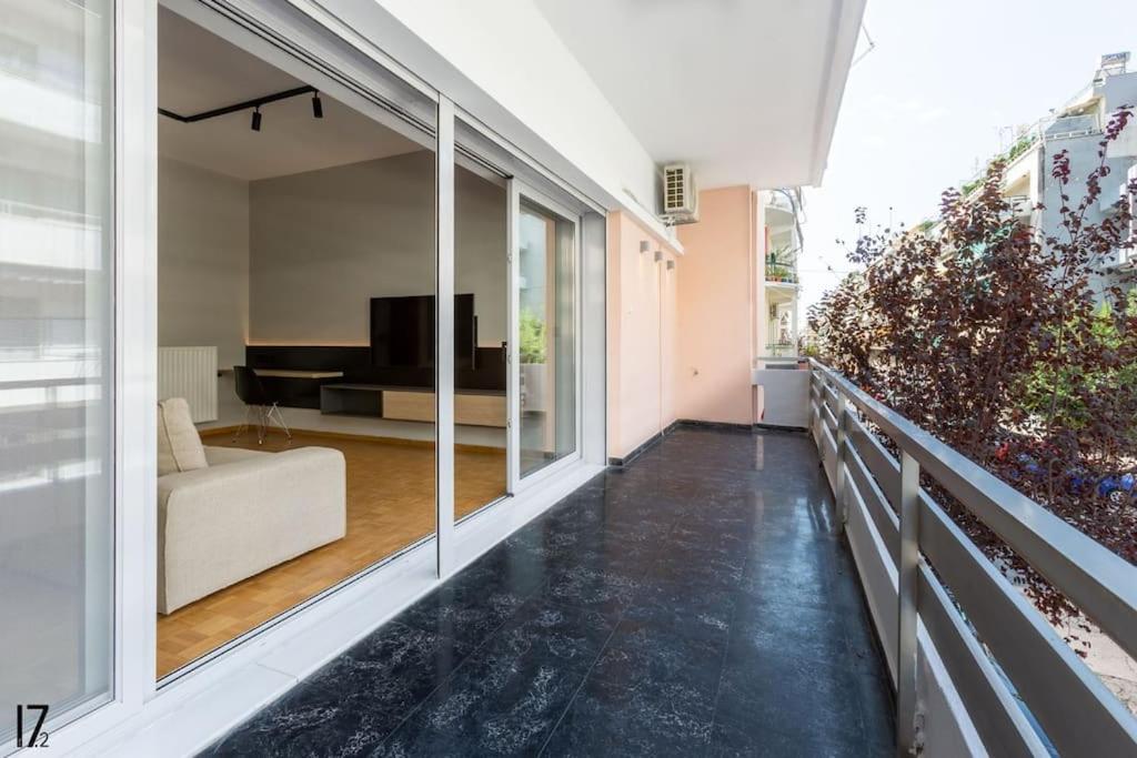 only 17.2 apartment - Chambres d'hôtes Kalamata