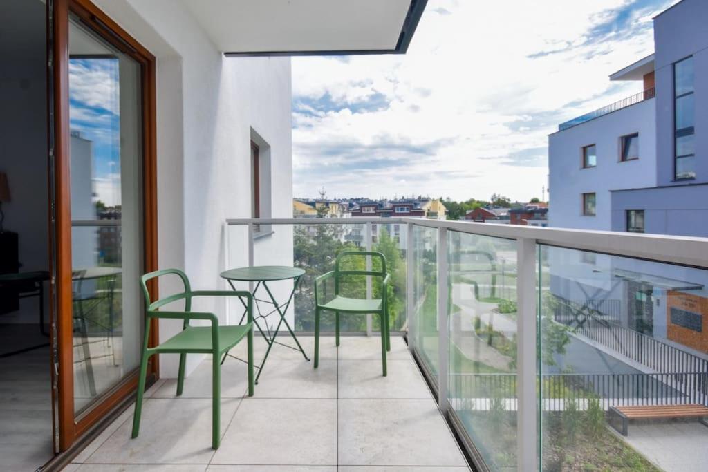 Zielono mi - słoneczne mieszkanie z balkonem i miejscem w garażu podziemnym - Bed and Breakfast Gdansk
