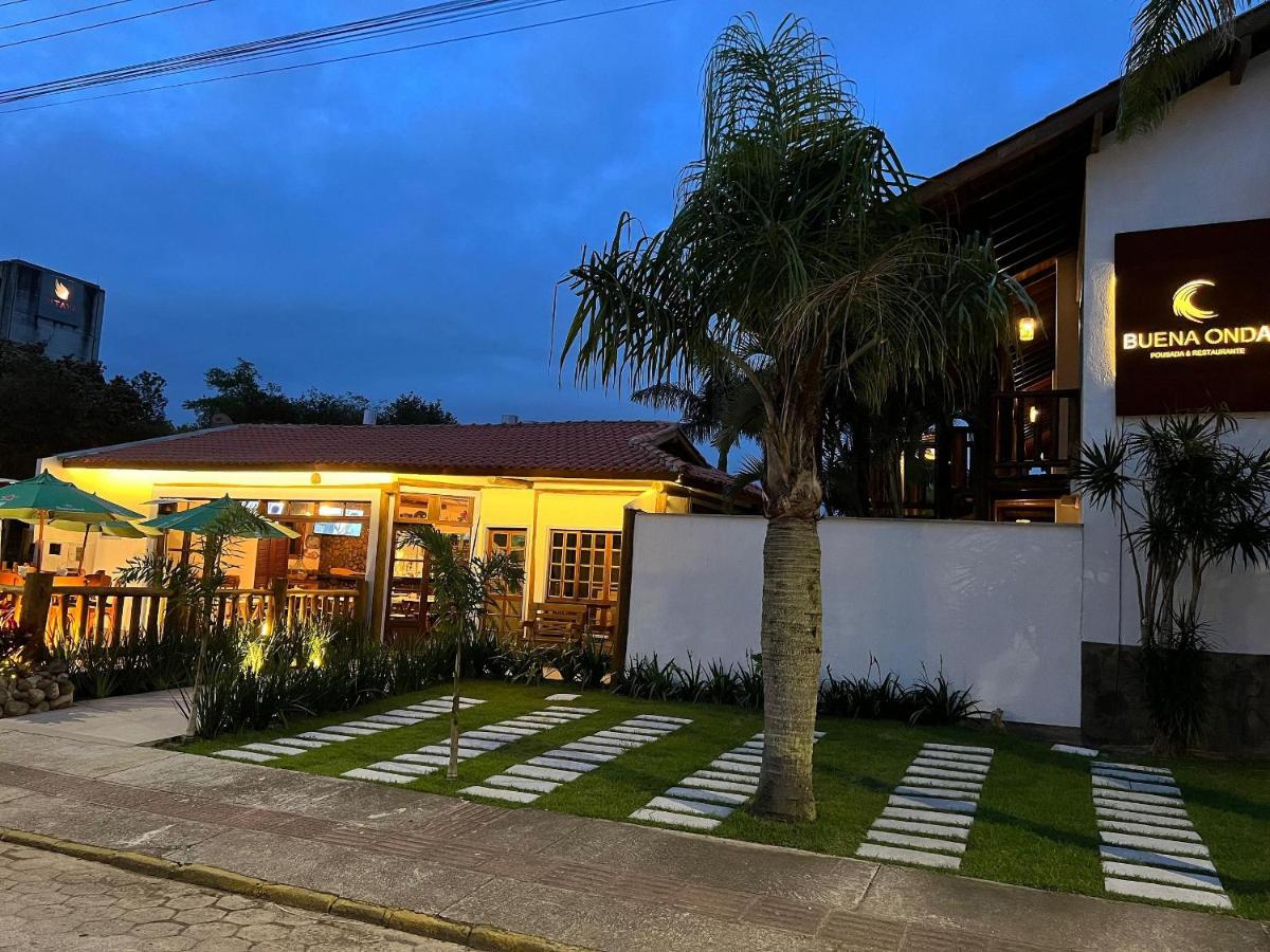Pousada Buena Onda - Garopaba-SC - 50m da Praia - B&B