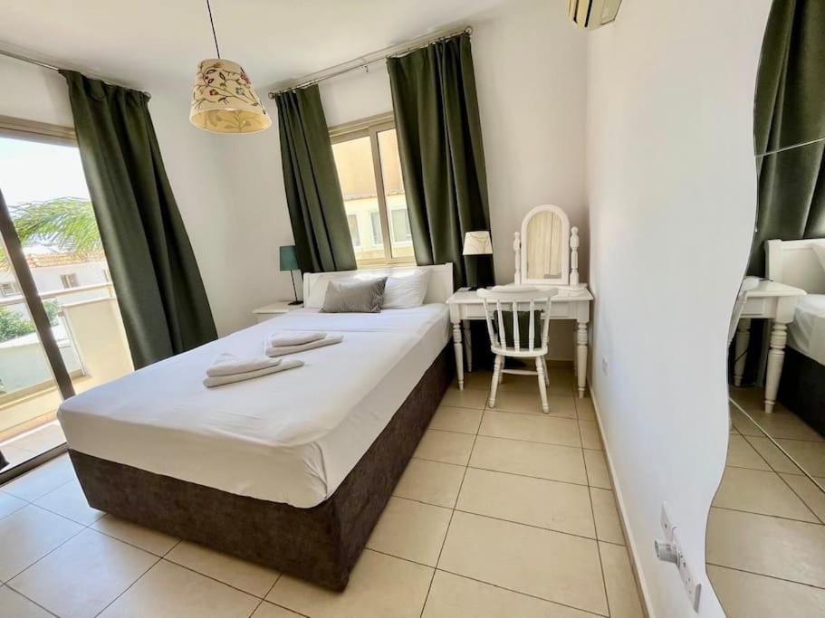 Eliza Suite at Pernera Beach - B&B