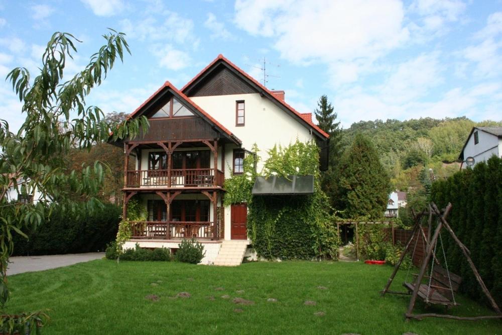 Willa Cyprysowa - Bed and Breakfast