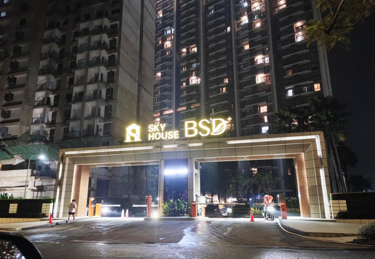 Wintspace Skyhouse BSD - ATHENA Room - near ICE BSD - Bed and Breakfast