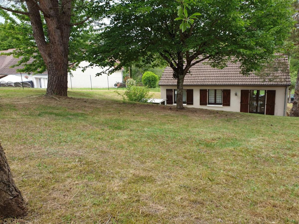 Maison charmante à Seigy, vue sur jardin, accepte animaux. - B&B Seigy