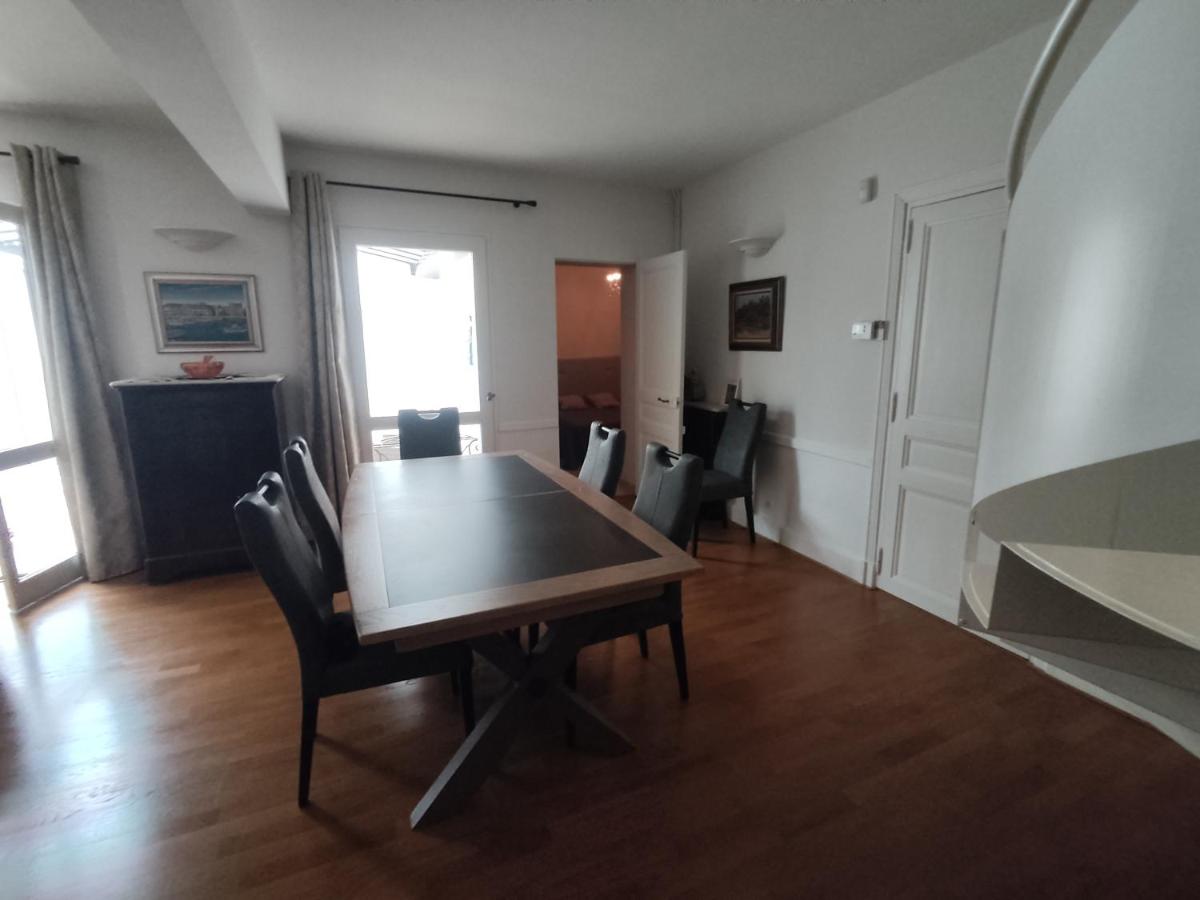 CHAMBRE 1 CALME PROCHE GARE, CENTRE VILLE et FESTIVAL - B&B Avignone