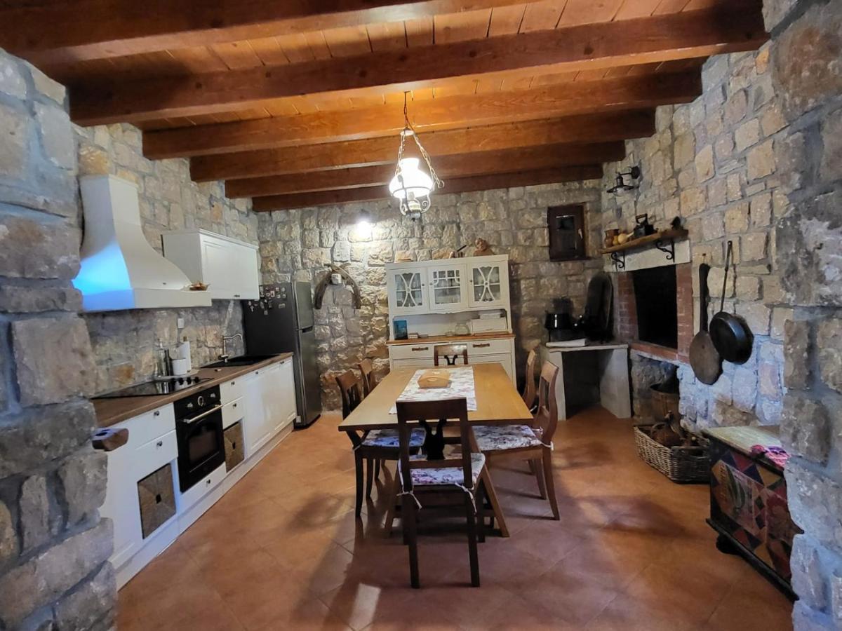 Stone House Knezevic - Ferienwohnung
