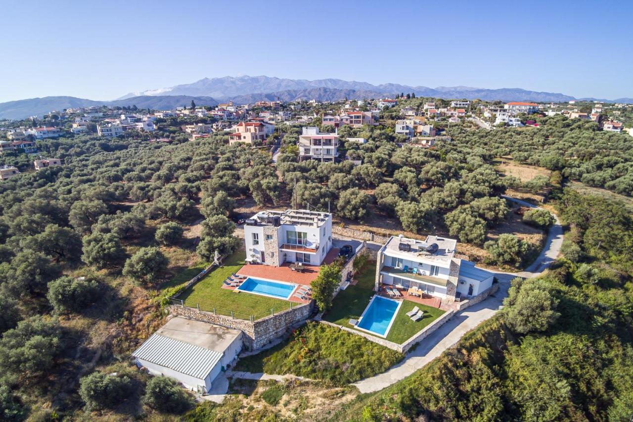 DIMITRA apartment with private pool and sea view -the ground floor of a two storey building - Chambres d'hôtes Tértsa