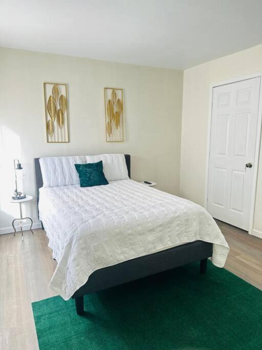 Emerald City Condo - B&B