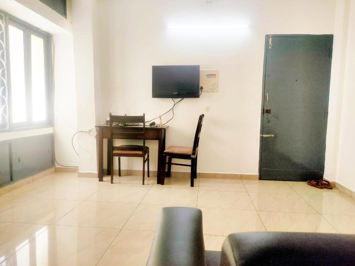 Teynampet, Appollo cancer Hospital - B&B