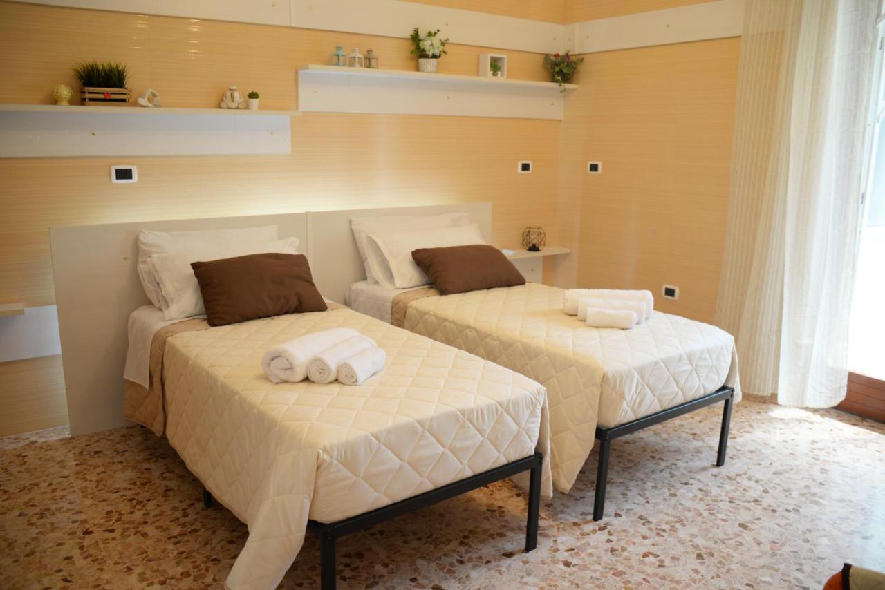 CasaMargherita-Taranto-Mare-da 7Persone - B&B