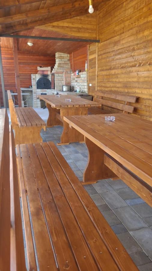Pensiunea Giulia Home - Ferienwohnung Dezmir