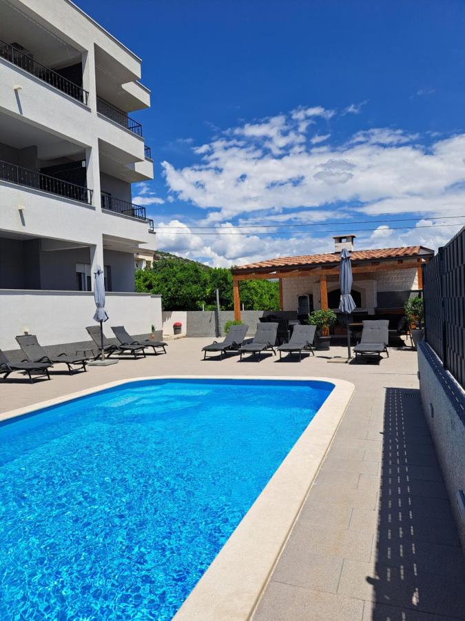 B&B Trogir - Villa Apartment AA 2 - Bed and Breakfast Trogir