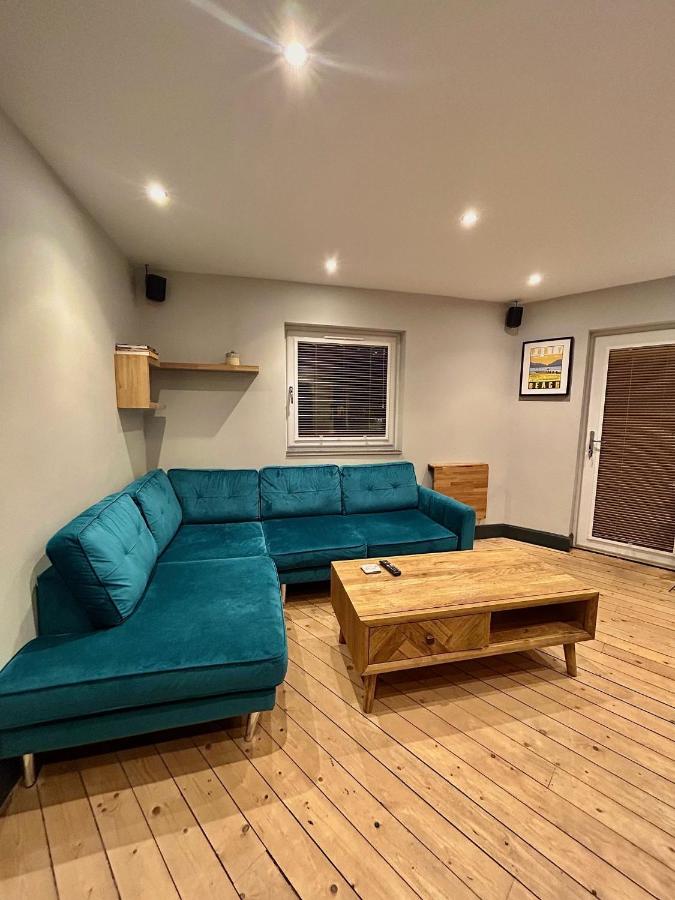 Beach front apartment - B&B