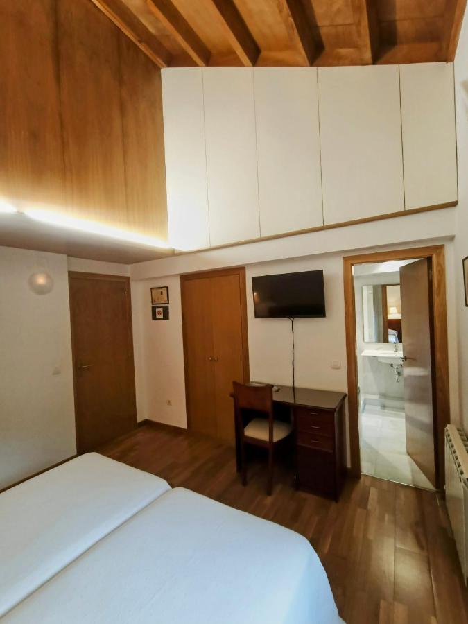 Twin Room with Mountain View