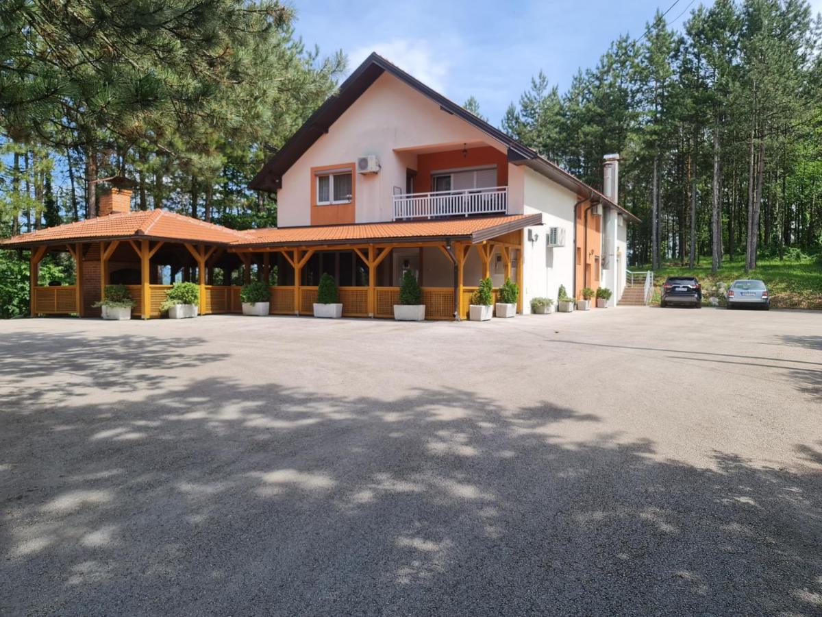 Villa Hukic - Bed and Breakfast