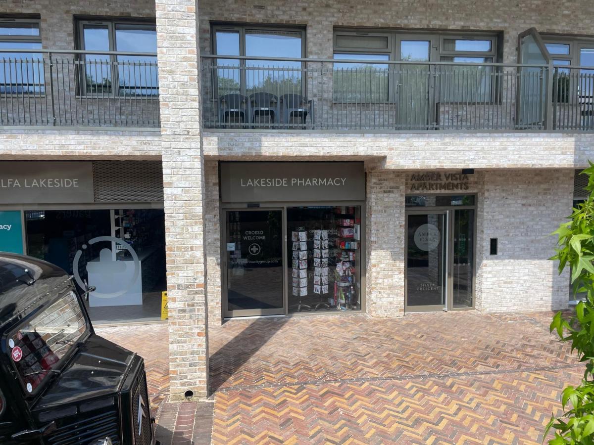 Elegant 2-Bed Flat with Parking & Balcony - B&B Cardiff