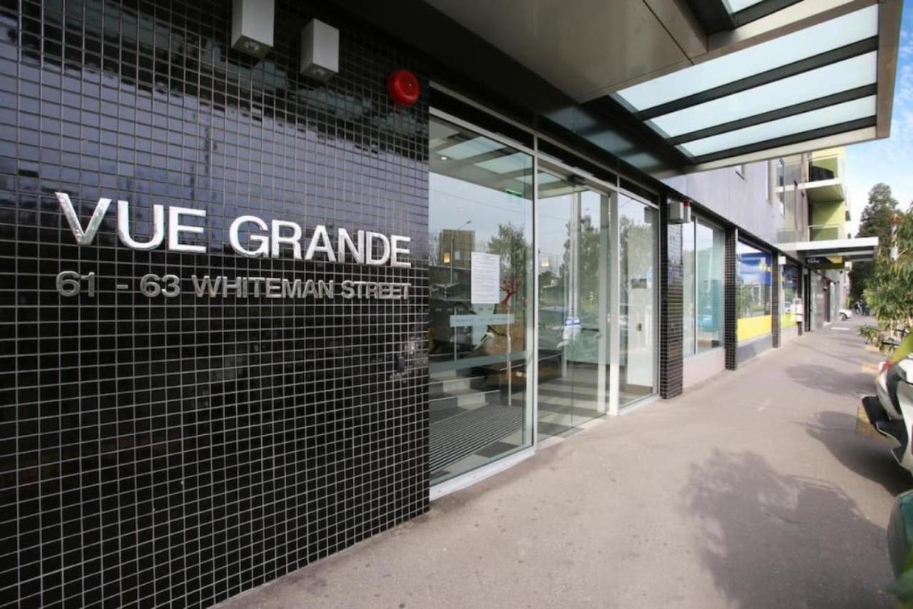 VAQUAY Enigma In Southbank - B&B Melbourne