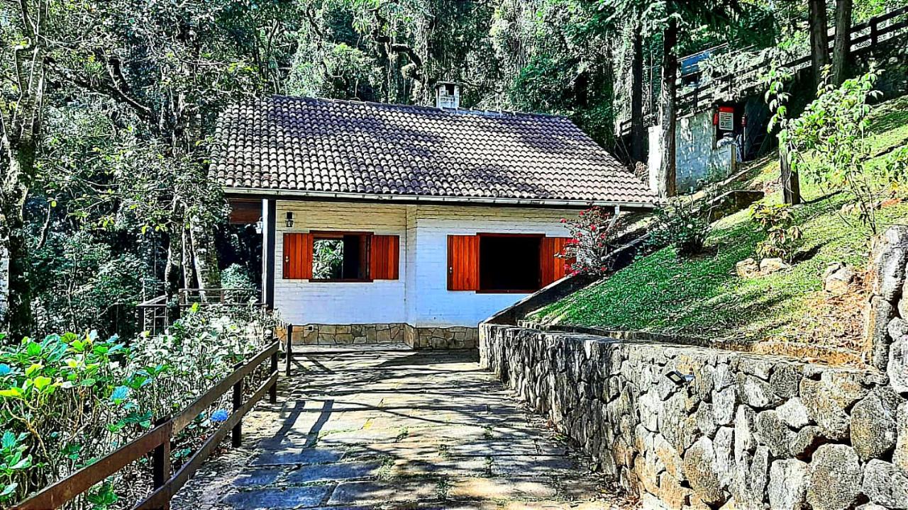 Chalet mit einem Whirlpool