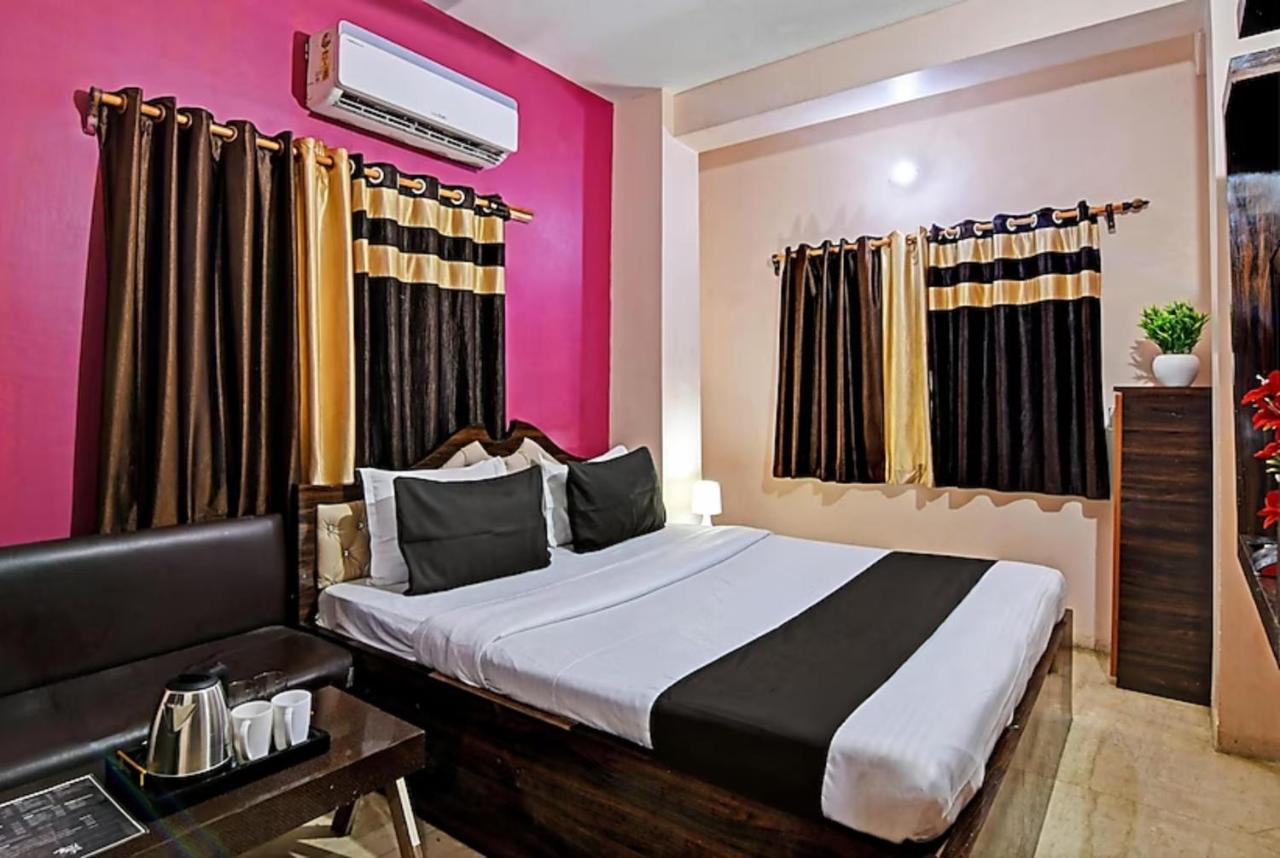 B&B Calcutta - Hotel Dash Living Kolkata Near Bus Stand - - Bed and Breakfast Calcutta