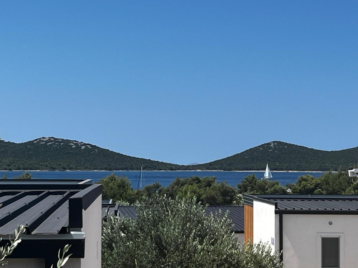 Rose Diamond Villa - cosy, large, family mobile home, free wifi and parking - B&B