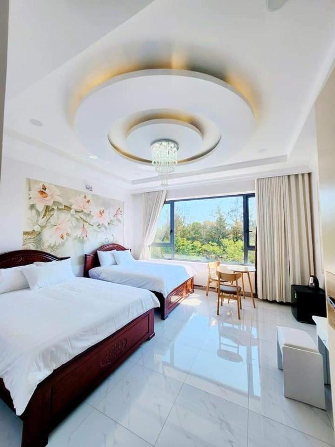 Villa with Garden View