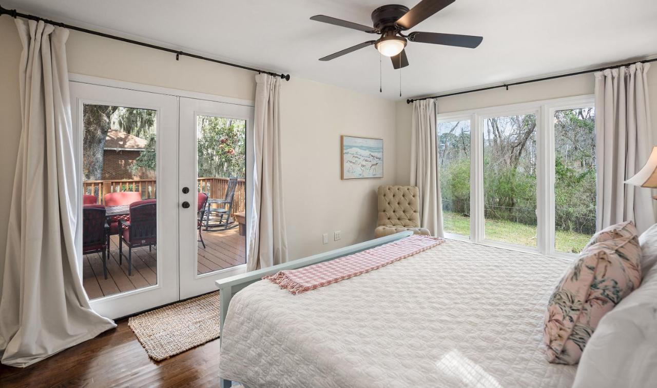 Camellia House - 7 minutes to MCRD Parris Island Graduation Family Friendly, Beach Pass Included - B&B