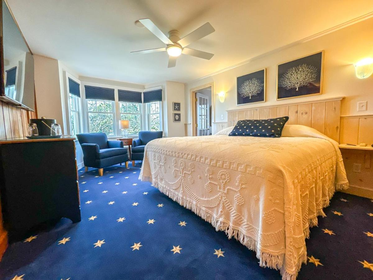 Deluxe Triple Room with Sea View