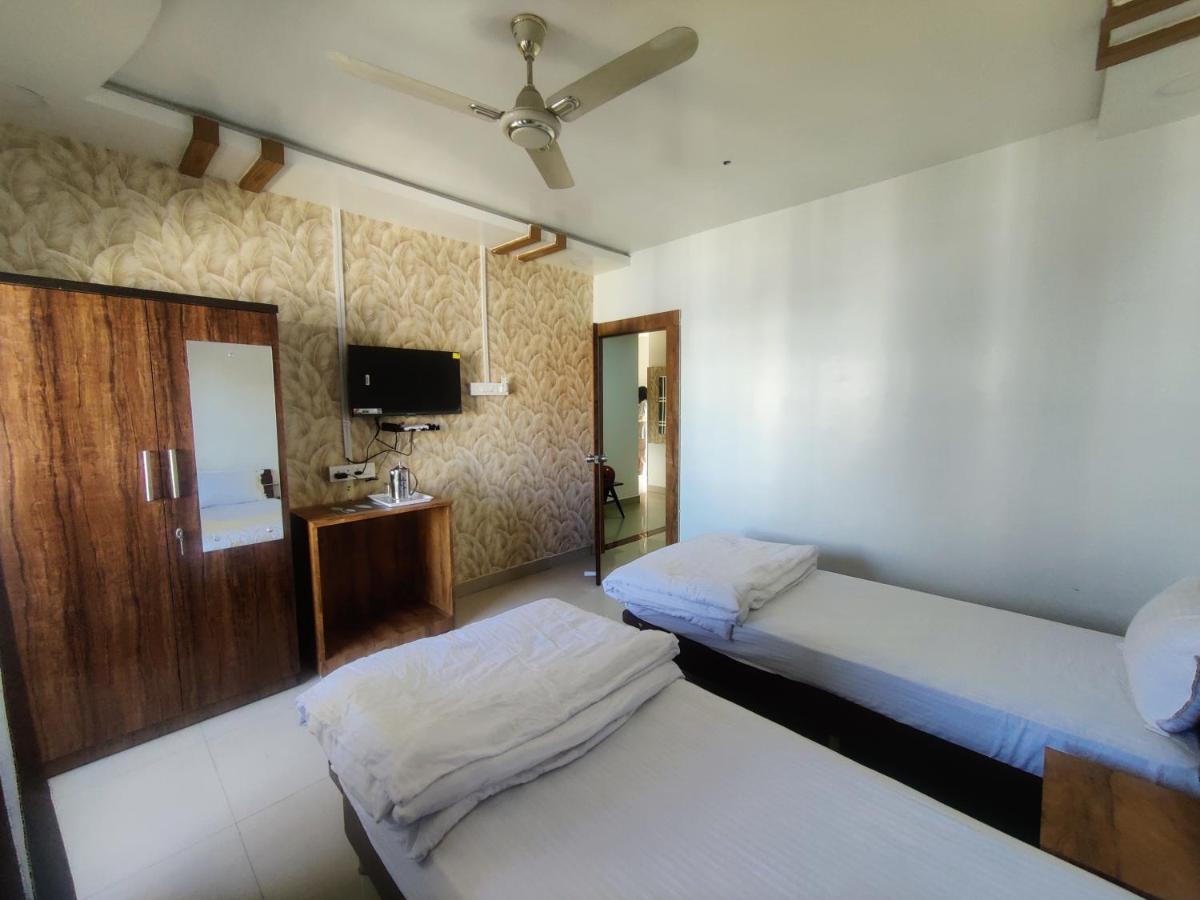 Gulmohar - By Mansi Service Apartment - B&B