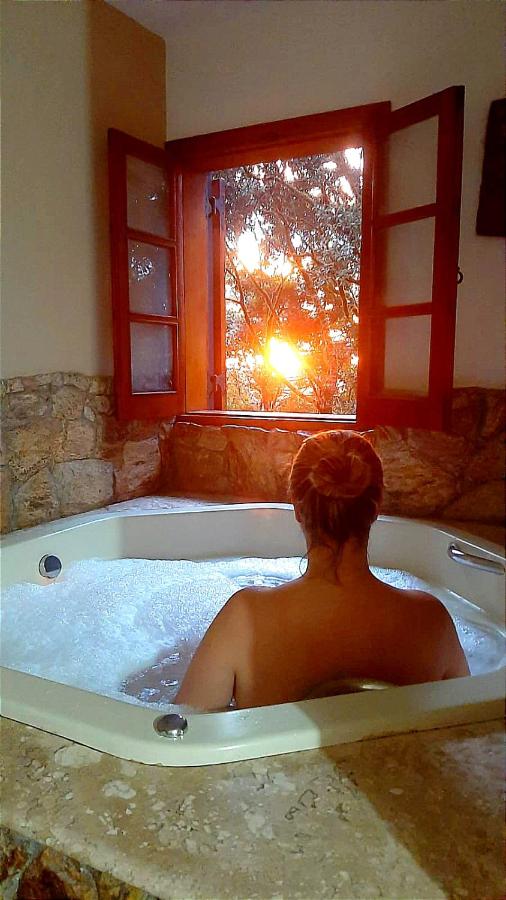 Doppelzimmer mit Whirlpool-Badewanne