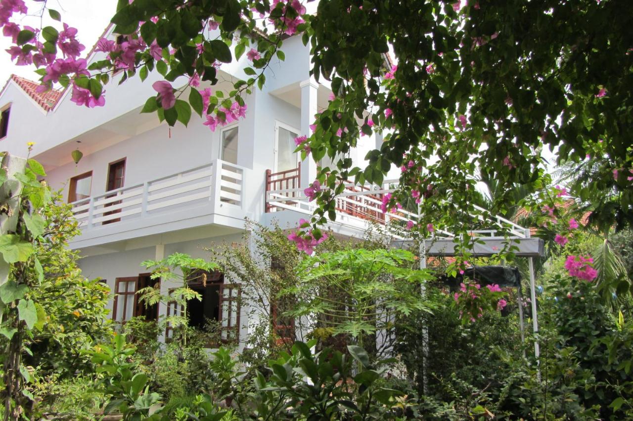 Charming Homestay - B&B