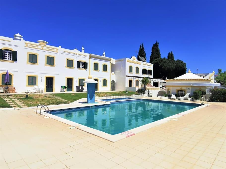 Casa Tulipa Ferias - Vilamoura - B&B