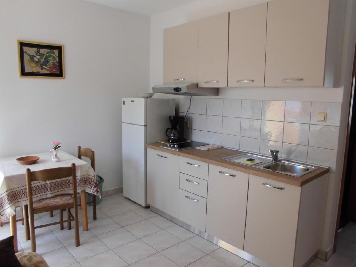 Ferienhaus San Marino - Bed and Breakfast Lopar