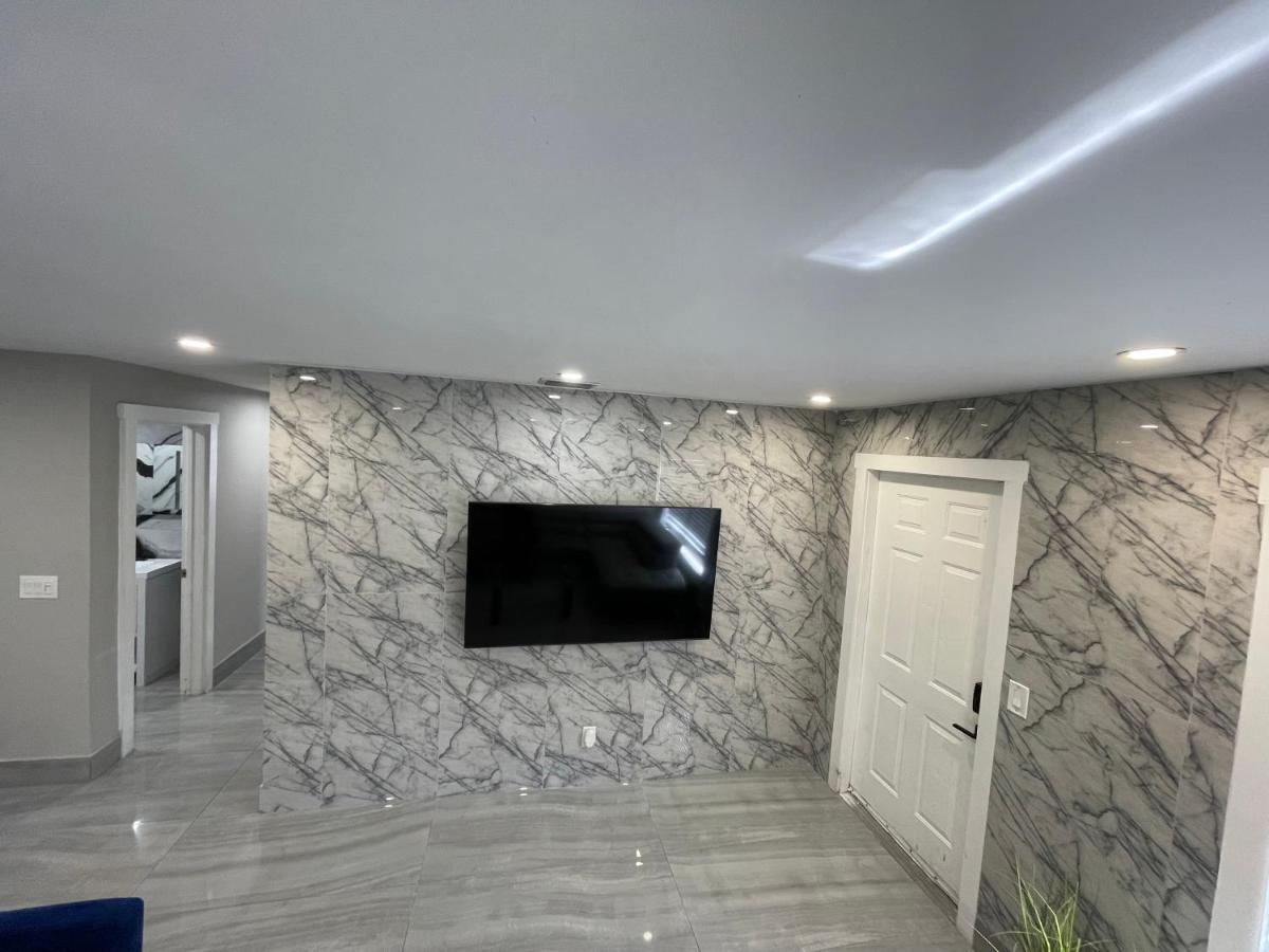 Modern Villa with Pool Hollywood Hard Rock Casino - B&B Fort Lauderdale