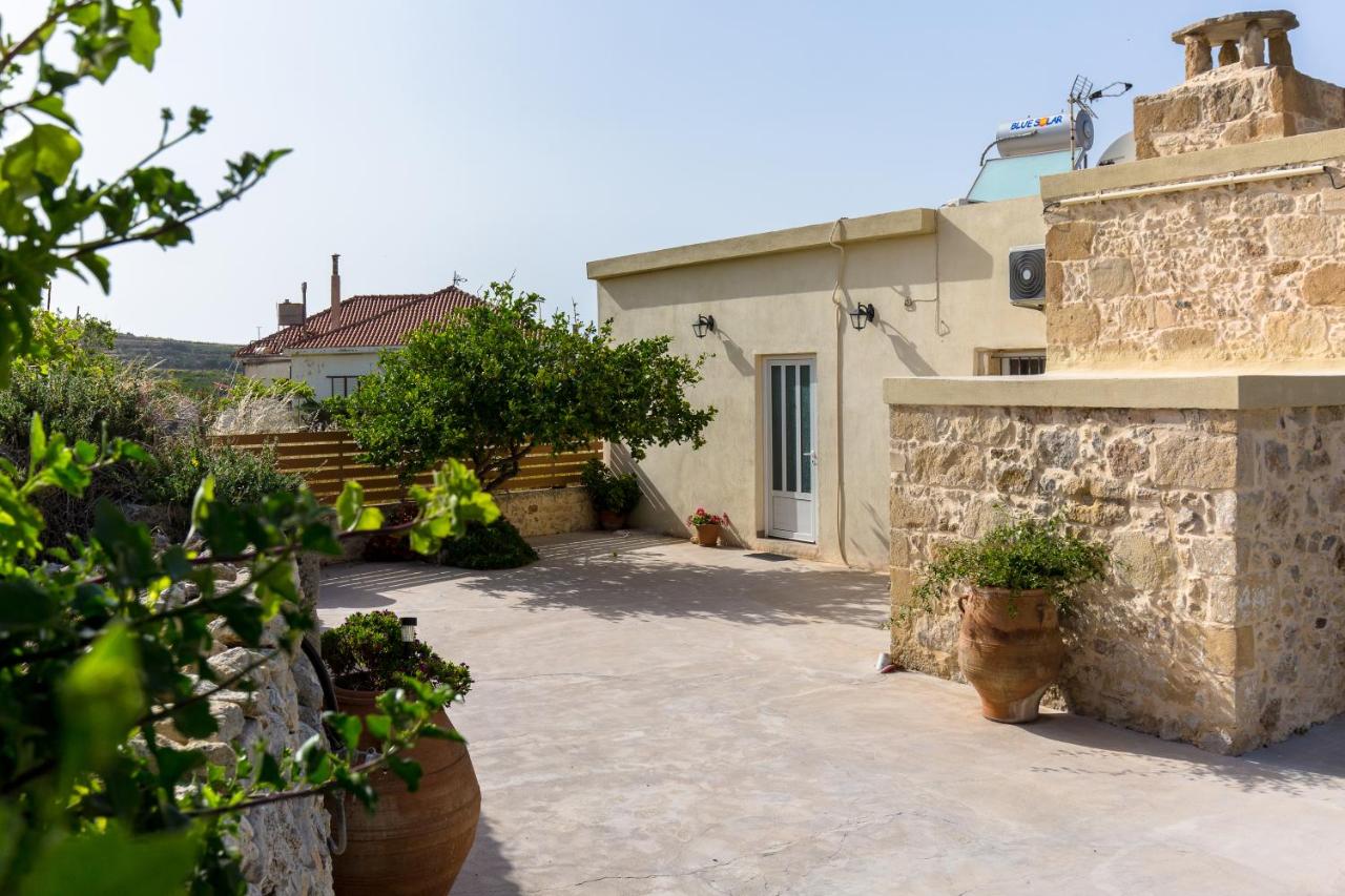 Eliana's Stone House - B&B