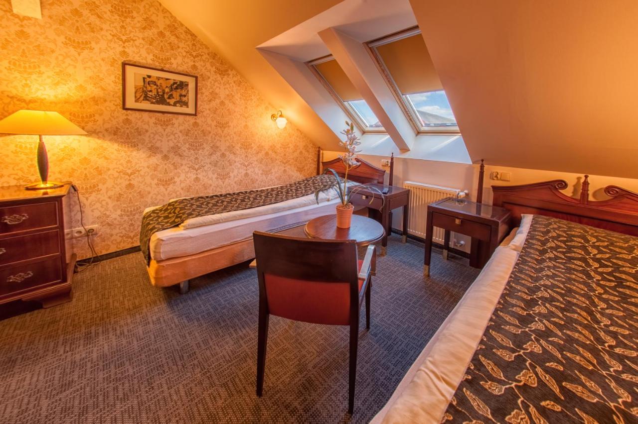 Triple Room