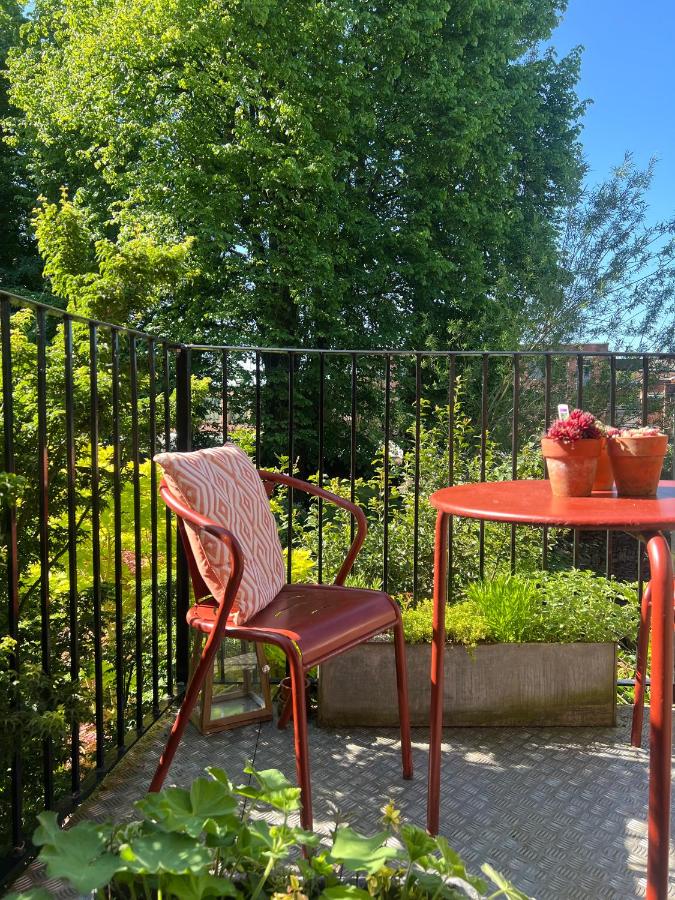 BOHOUSE Moody boho townhouse Macclesfield centre - Bed and Breakfast Macclesfield