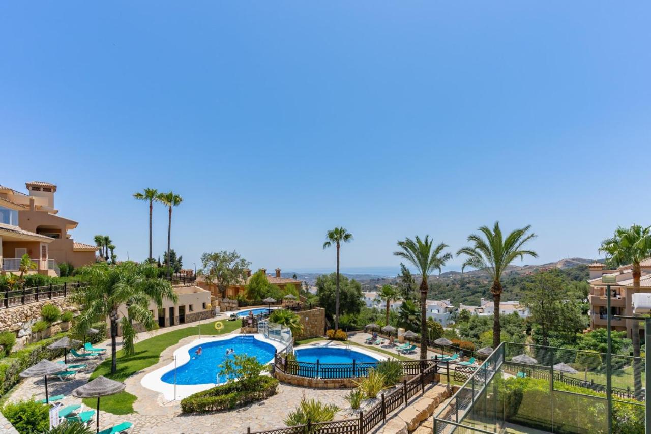 B&B Marbella - Exquisite Stay with Sea View and Pool - Bed and Breakfast Marbella