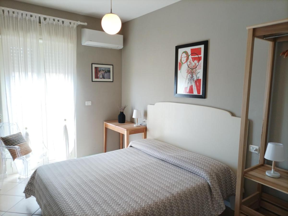 Doppel- oder Zweibettzimmer